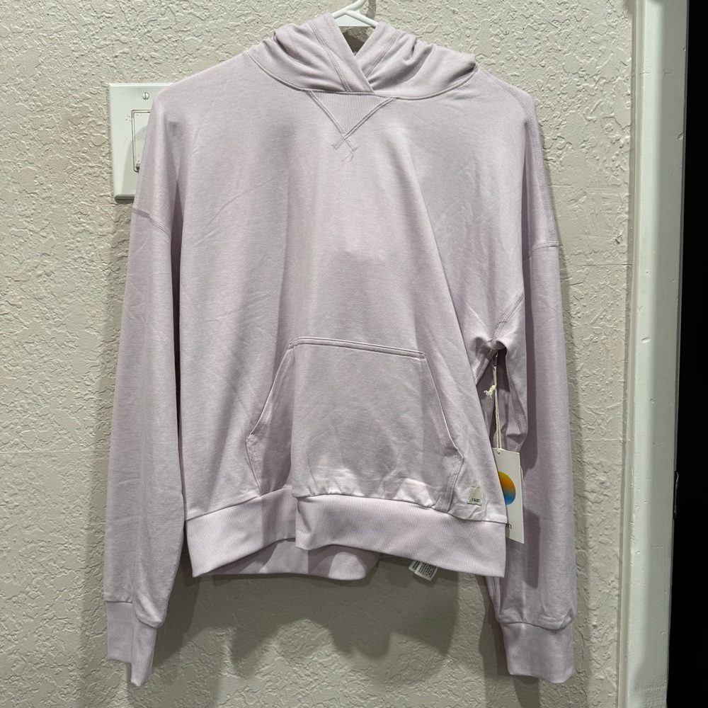 Vuori halo sweater color lilac